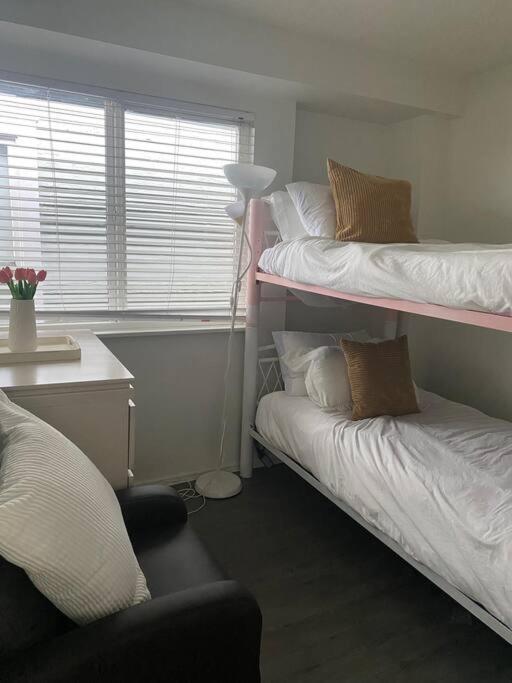 4 Bedroom Upper Level Kits Home Vancouver Eksteriør bilde